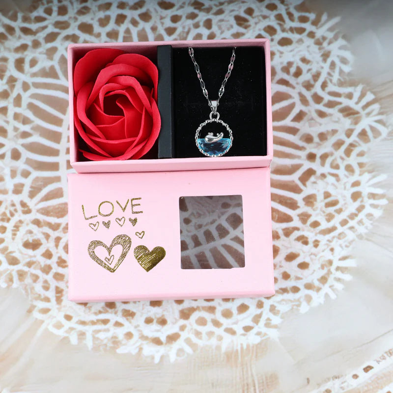 Ocean Whale Crystal Pendant Necklace – Elegant Marine Jewelry