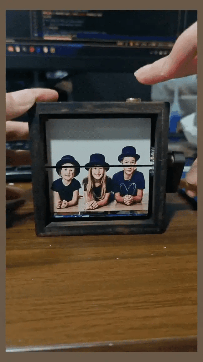 Custom 16-Photo Music Flipbook Frame