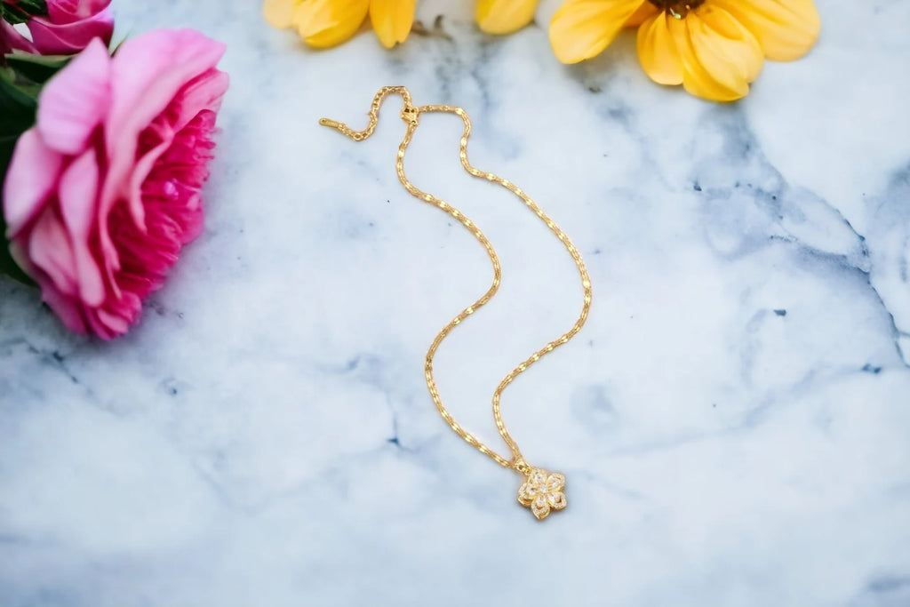 1pc Stainless Steel 5-Petal Rotating Flower Necklace