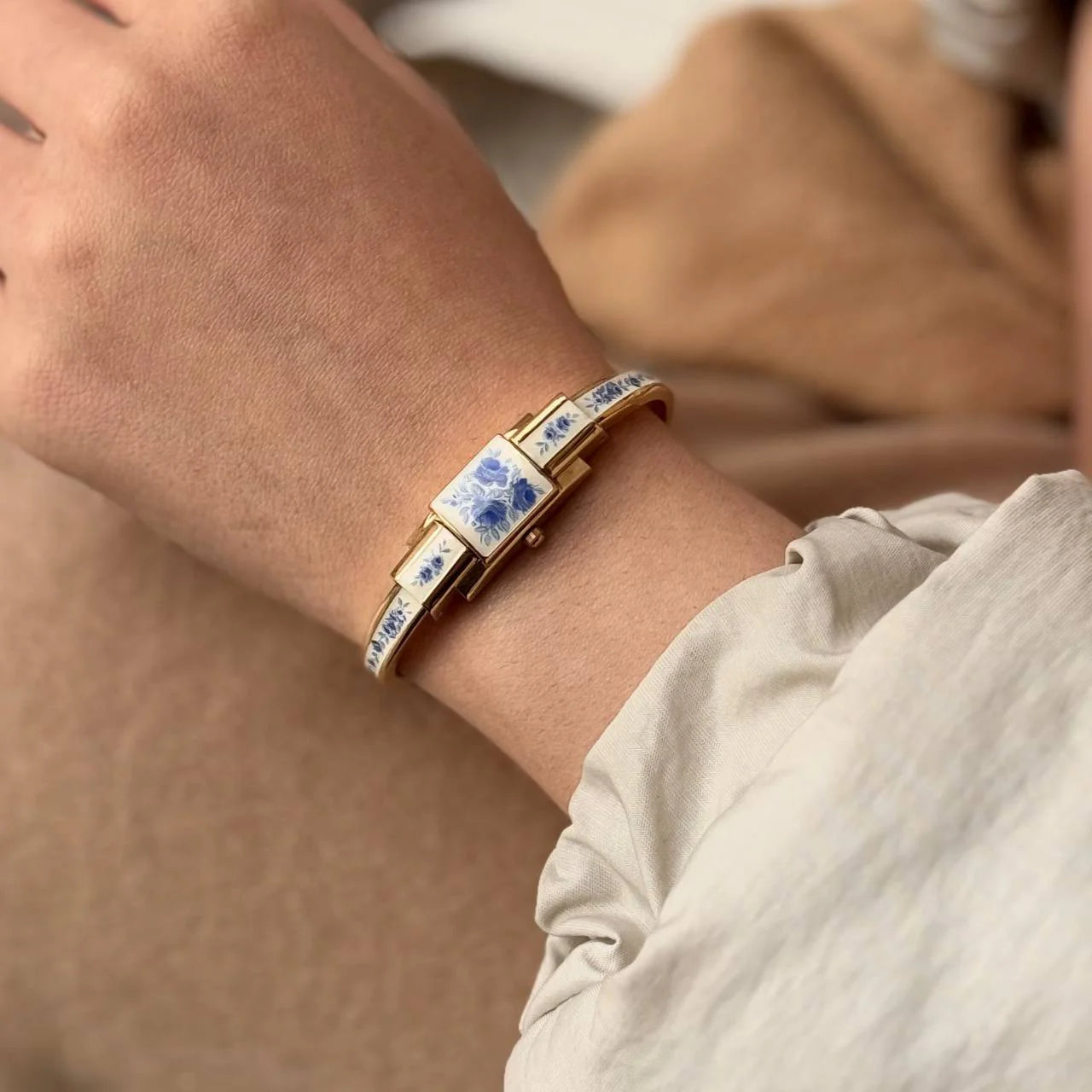 Rose Palladium White-Blue Bracelet Watch